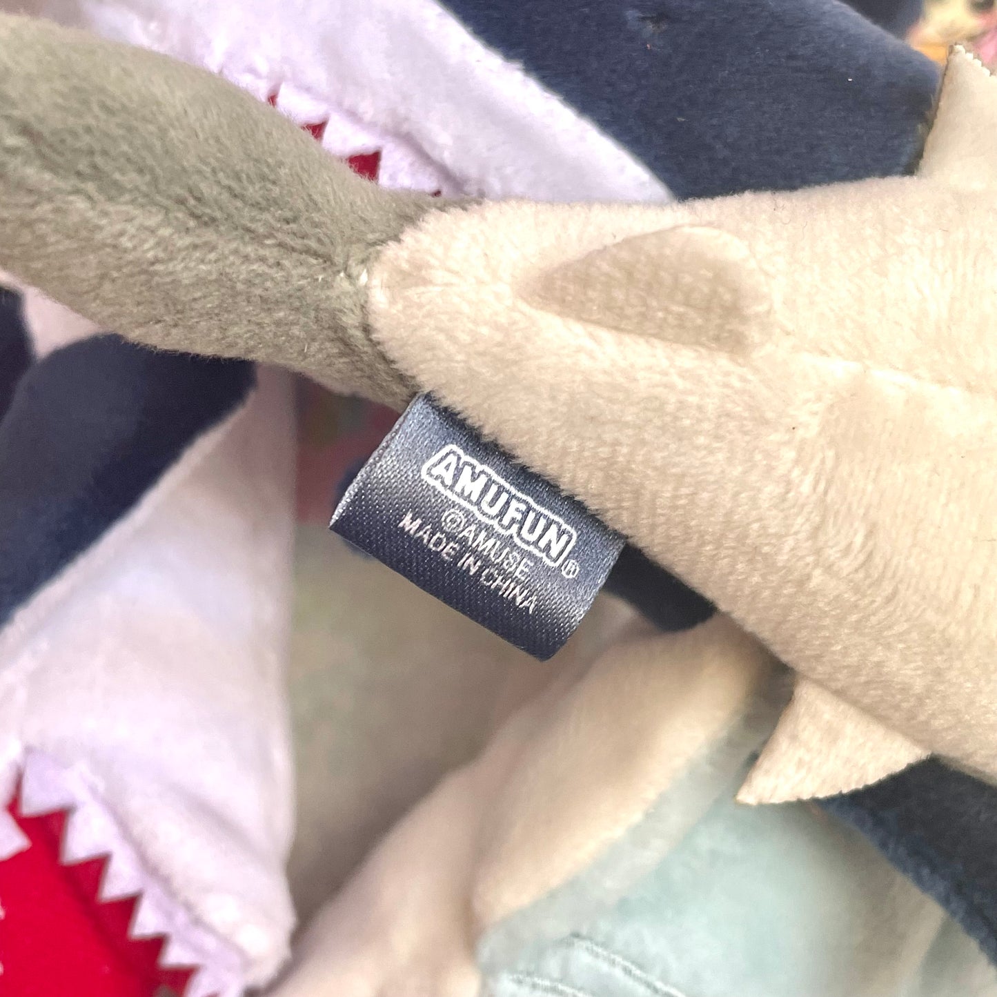 AMUFUN Shark Mascot Keychain