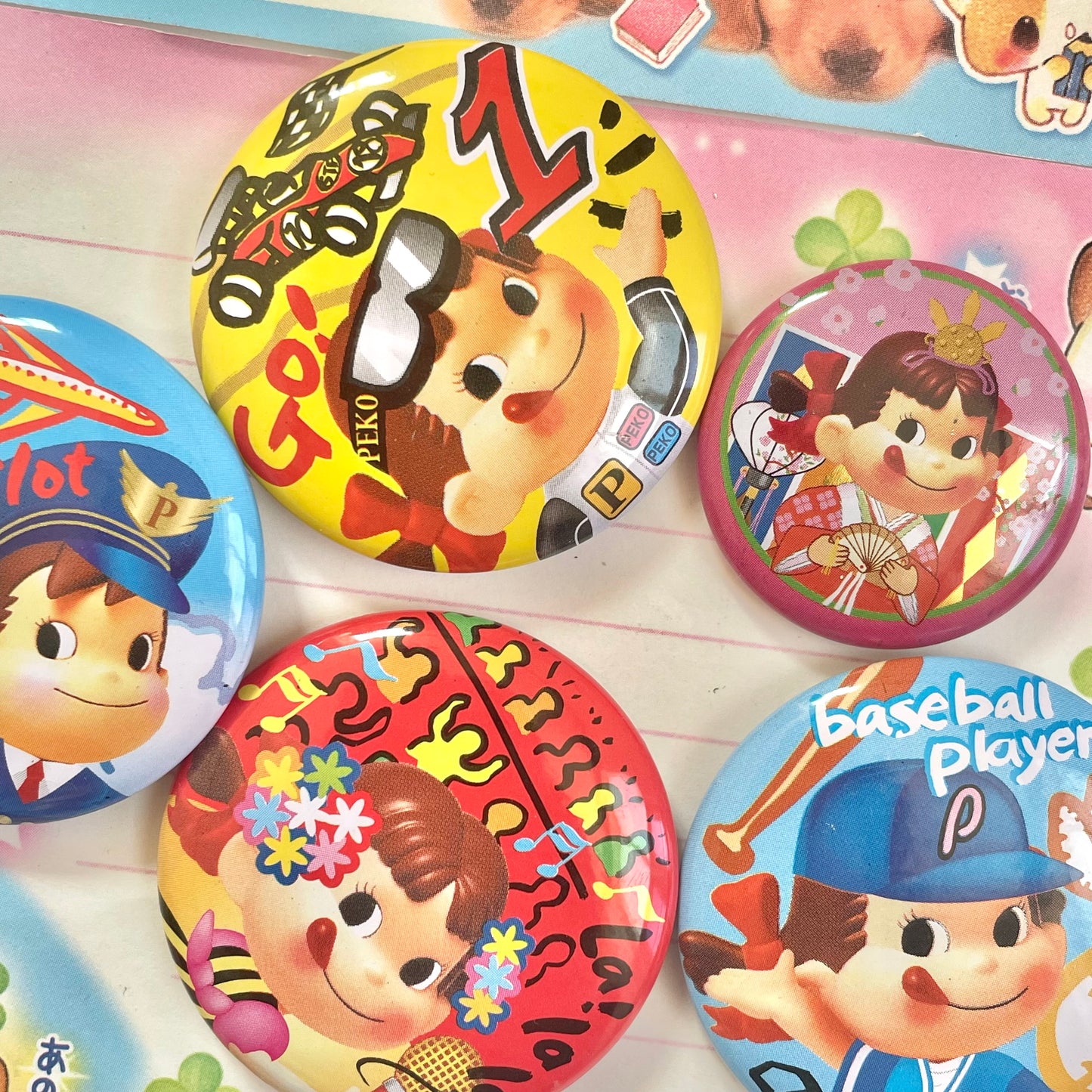 Peko-chan Button Pin Set