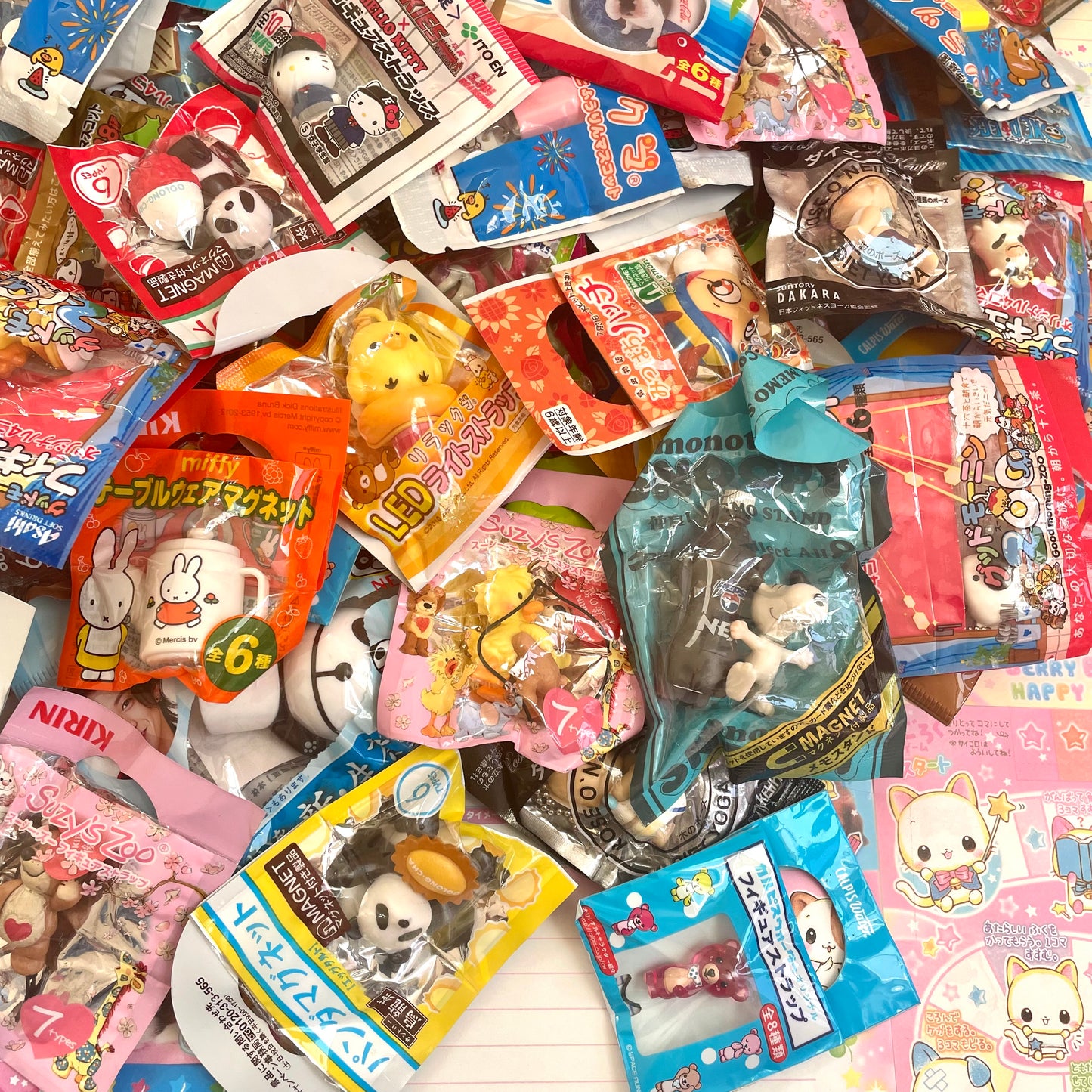 ★Lucky Draw★ Tier (A) Keychains and Straps