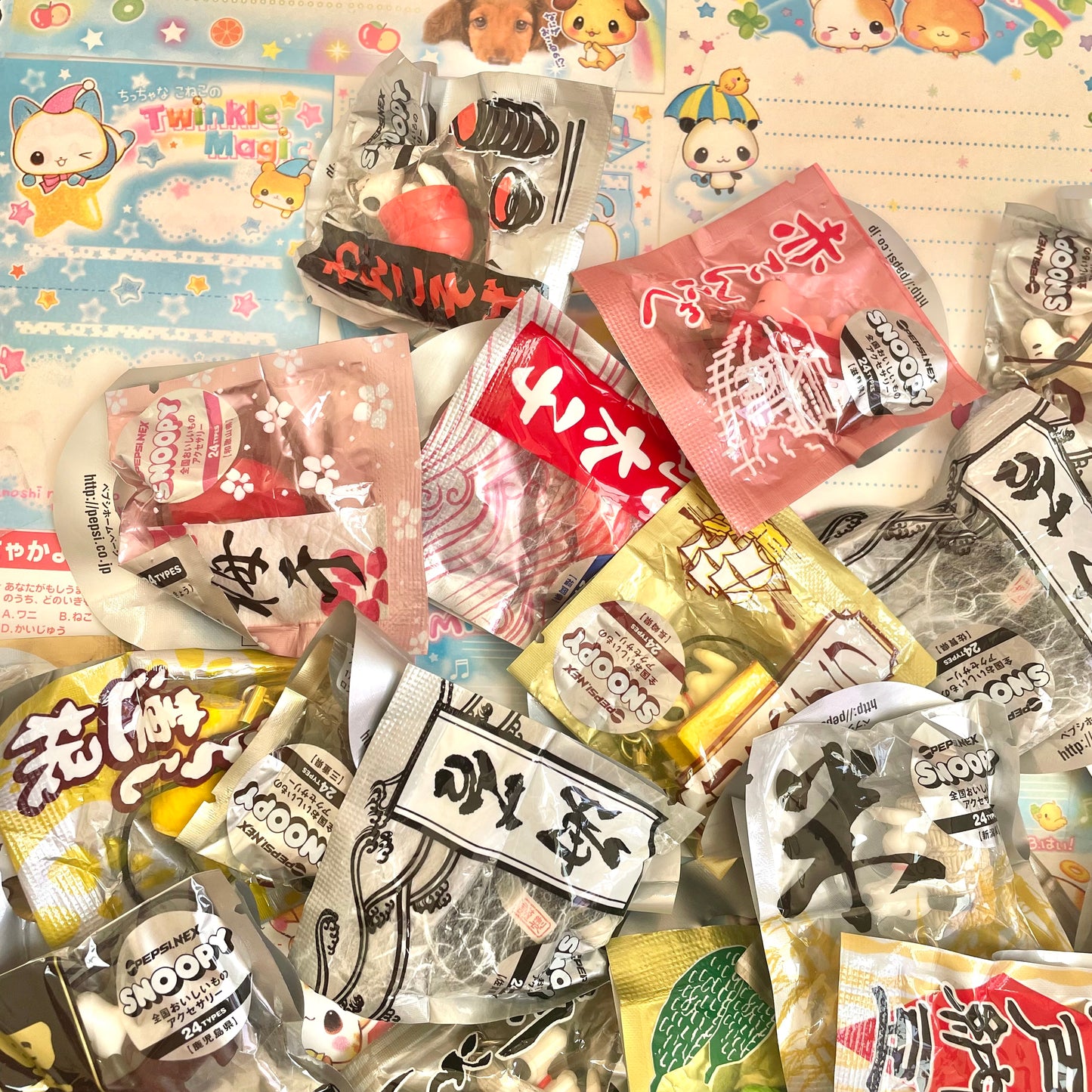 ★Lucky Draw★ Snoopy Tasty Food Figure Straps