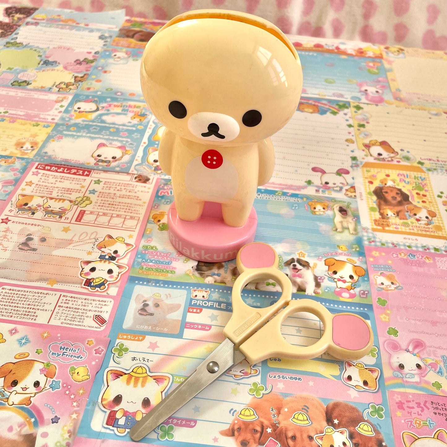 Korilakkuma Scissors Stand